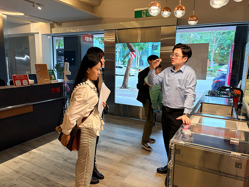 名贊建設蒞臨參訪竹桓Cleanup台北門市，了解Cleanup廚具及整體衛浴設備