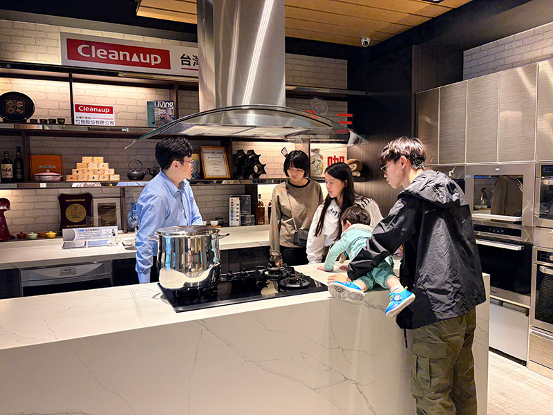 名贊建設蒞臨參訪竹桓Cleanup台北門市，了解Cleanup廚具及整體衛浴設備